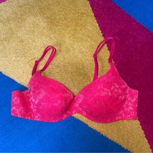 Victoria’s Secret Angels Secret Embrace Red with Gold Shimmer Bra 34B